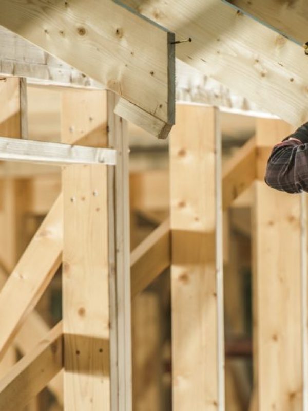 construction-worker-and-newly-built-wooden-roof-frame-1024×548-1.jpg construction-worker-and-newly-built-wooden-roof-frame-1024x548-1.jpg